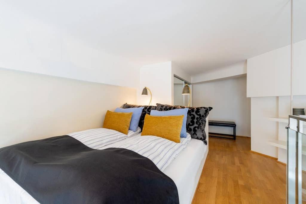 Nordic Host Luxury Apts - Prinsens Gate - Large Mezzanine Studio Oslo Exterior photo